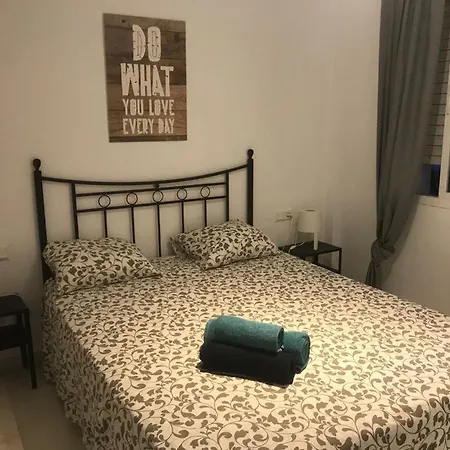 Candesun Apartment*** דירה